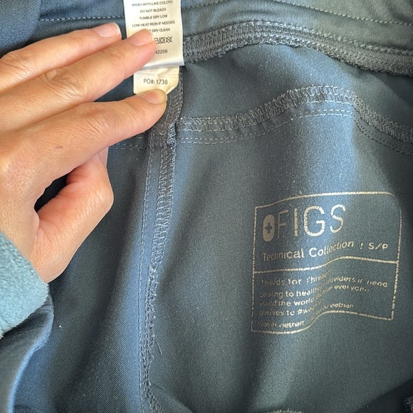 Figs Kade Cargo Scrub Pants Dark Harbor - Picture 5 of 5